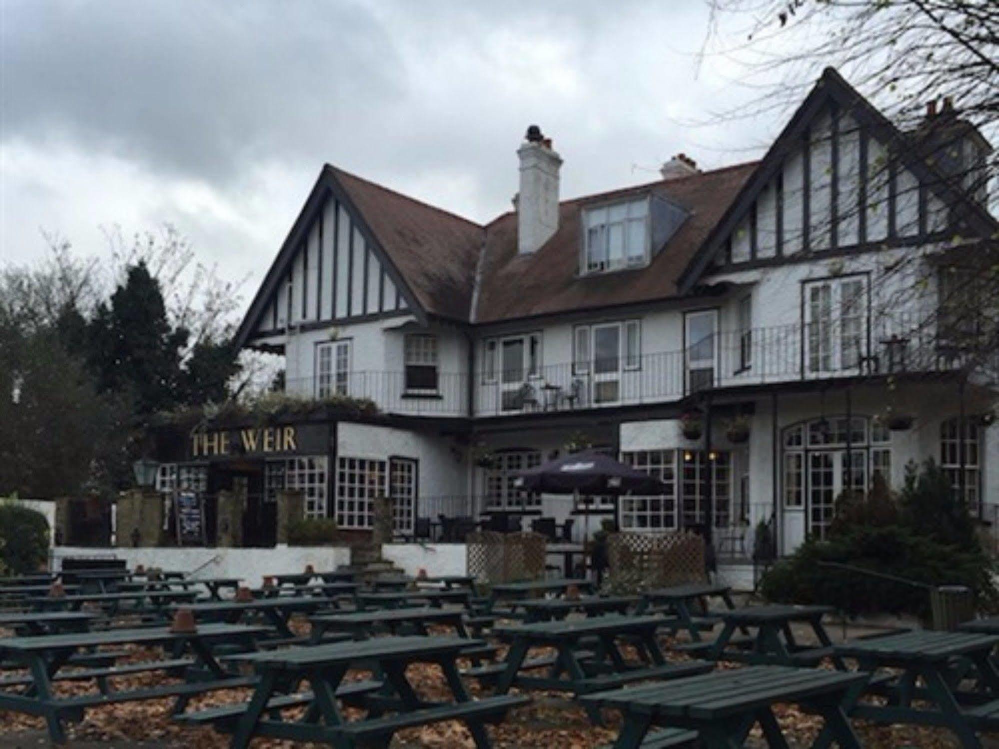 The Weir Hotel Walton-on-Thames Esterno foto