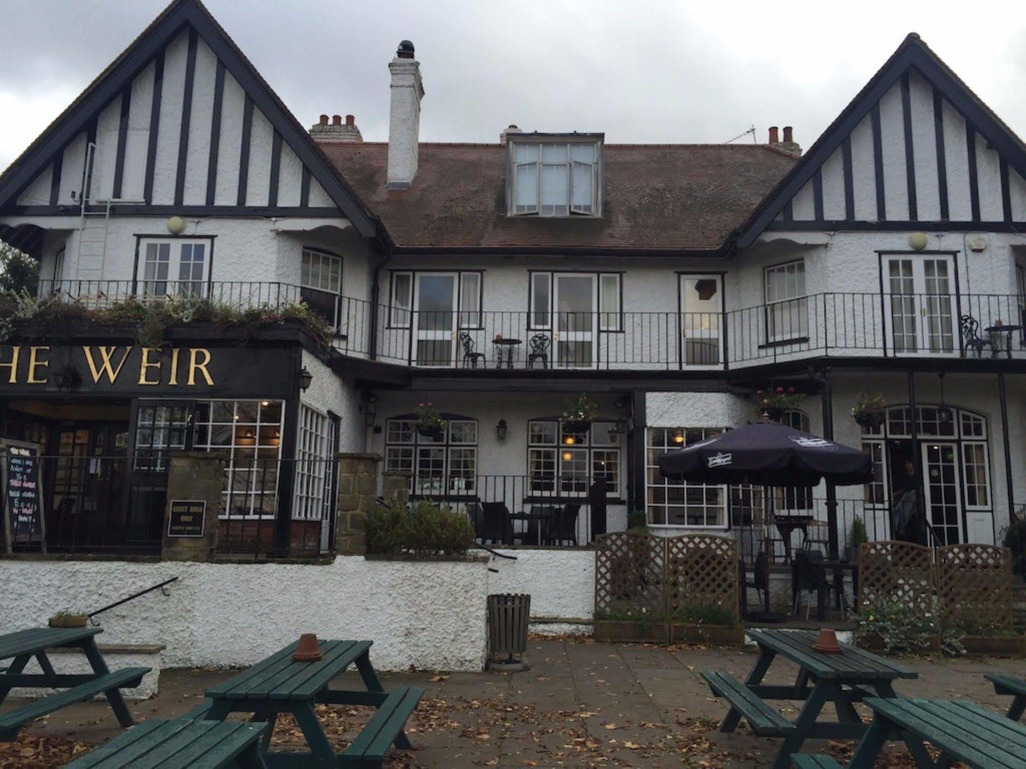 The Weir Hotel Walton-on-Thames Esterno foto