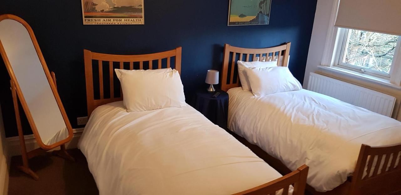 The Weir Hotel Walton-on-Thames Esterno foto